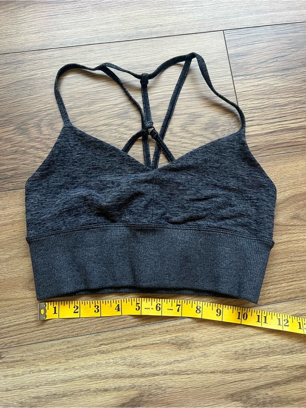 Alo Yoga Sports Bra Womens XS Gray Excellent Strappy Longline Ribbed Activewear - Picture 3 of 3